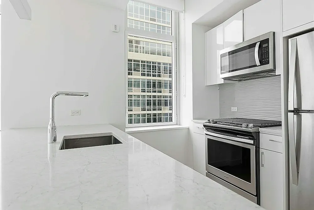 1 Ocean Dr — Photo 4