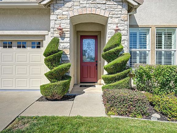 2nd image of 7525 Colbert Dr