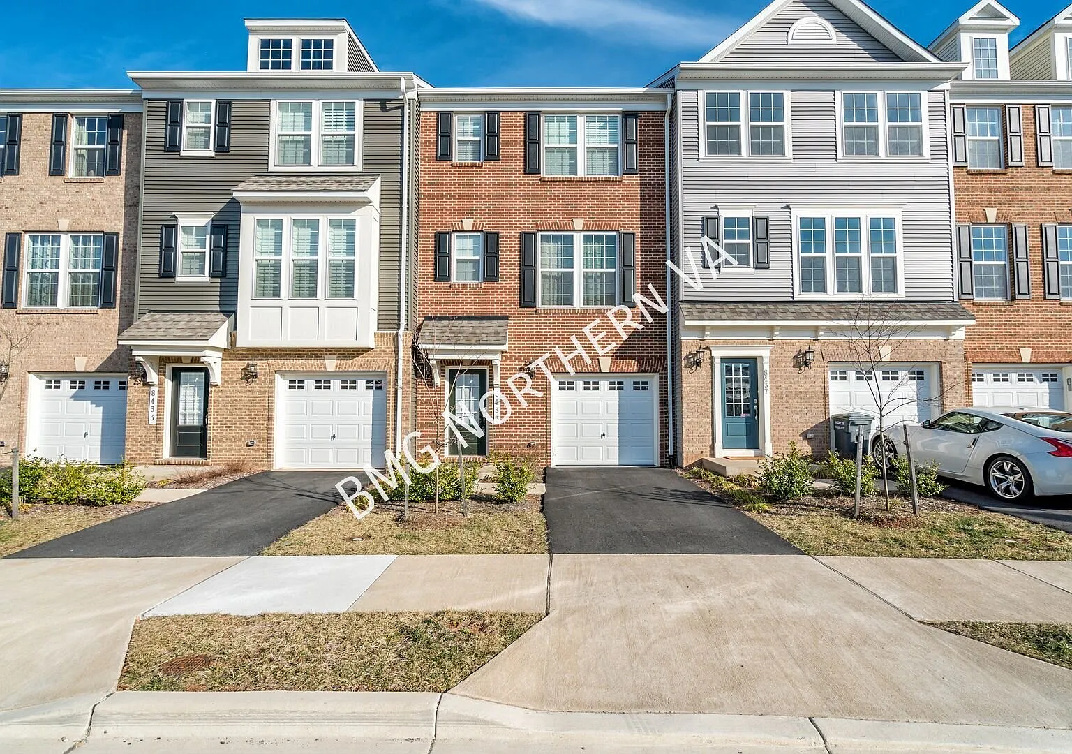 Desirable 2 BR / 3 BA Townhome in Manassas — Photo 1