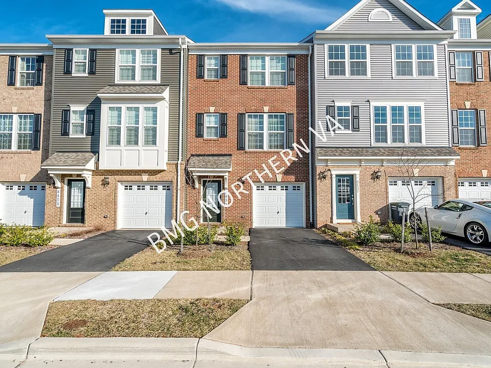 8435 Girvan Ct