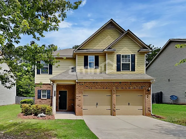 231 Bandelier Cir, Hampton, GA 30228
