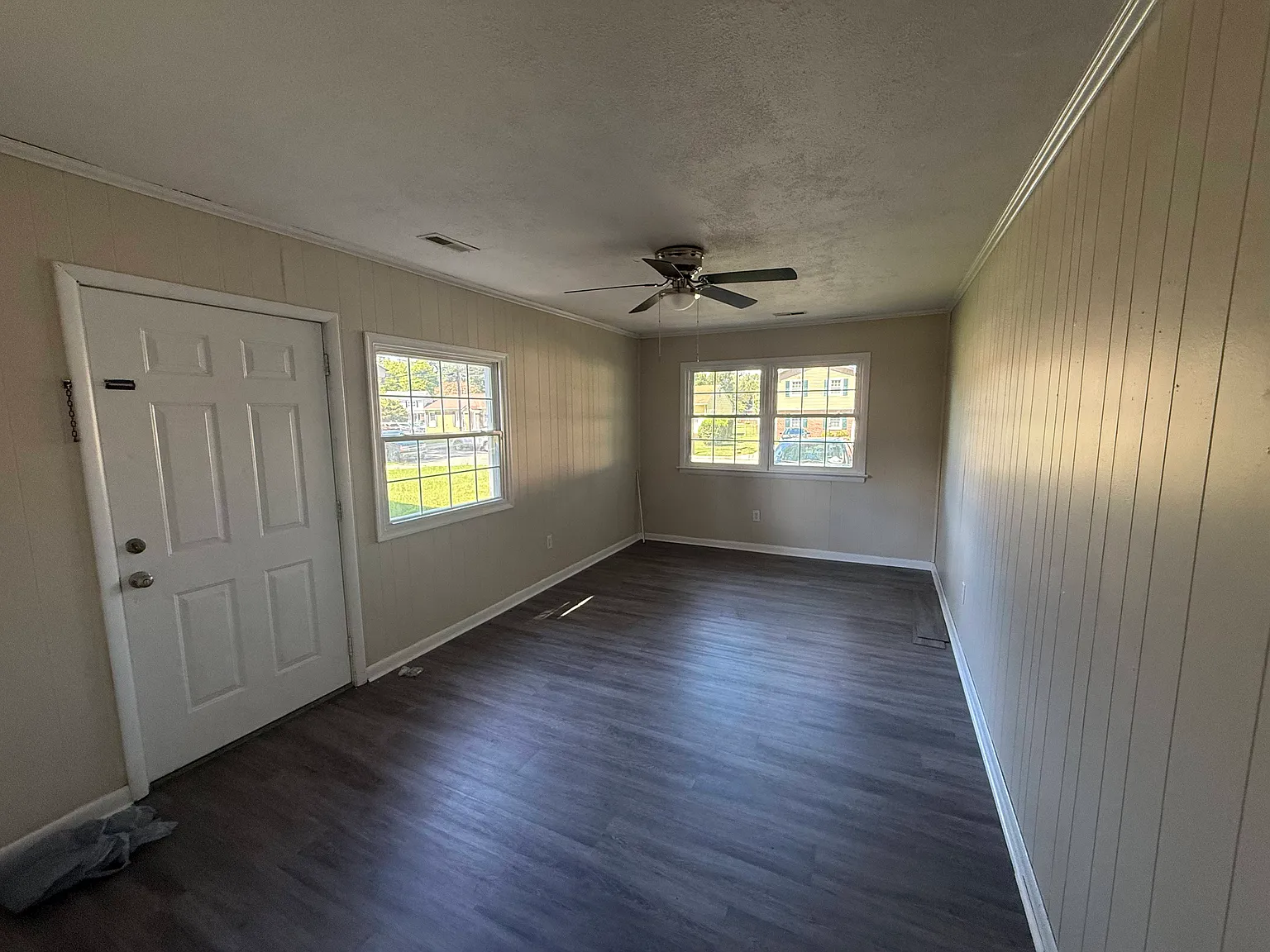 3 bed, 1.5 bath, 1272 sqft, $1,595 — Photo 4
