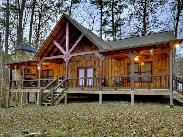 12 Circle Dr, Blue Ridge, GA 30513