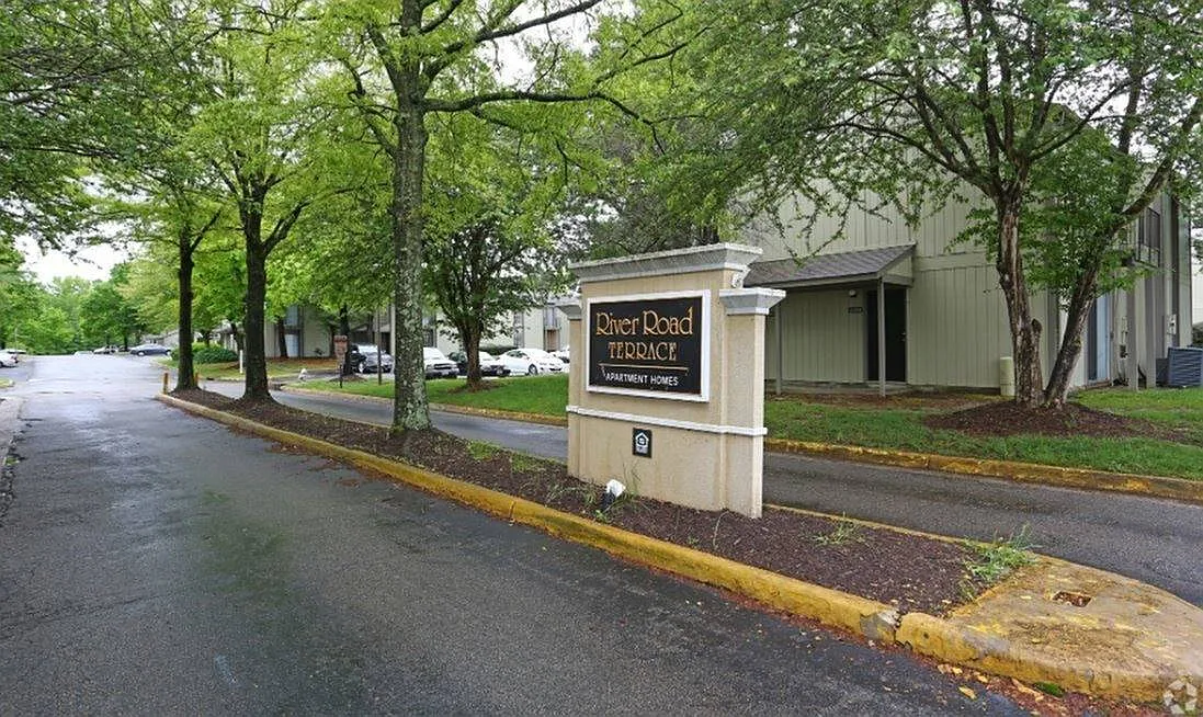 River Road Terrace Apartment Homes — Photo 2