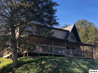 1819 Mountain Dr, Sevierville, TN 37876