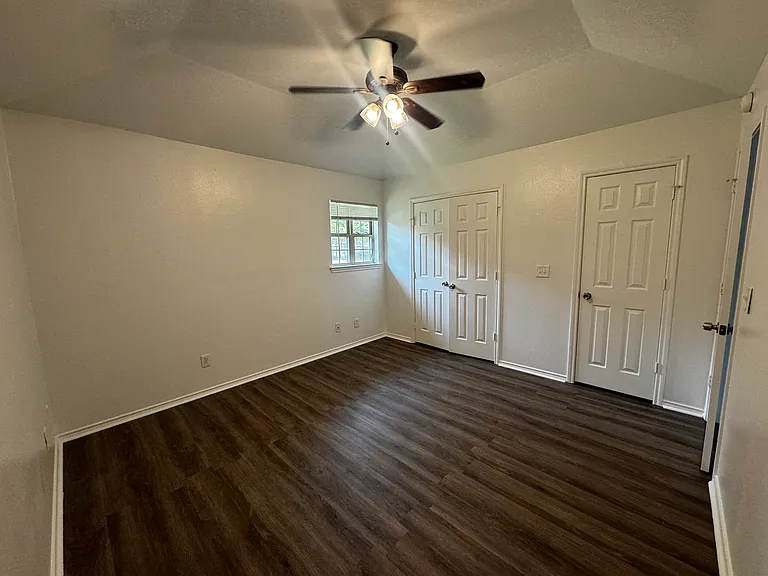530 S Center St #3 — Photo 3