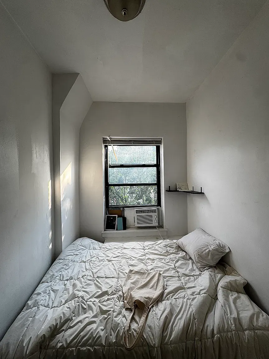 324 East 14th Street — Photo 4