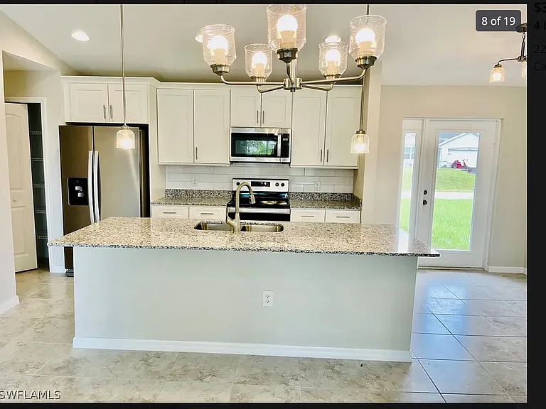 2218 NW 6th Pl — Photo 7