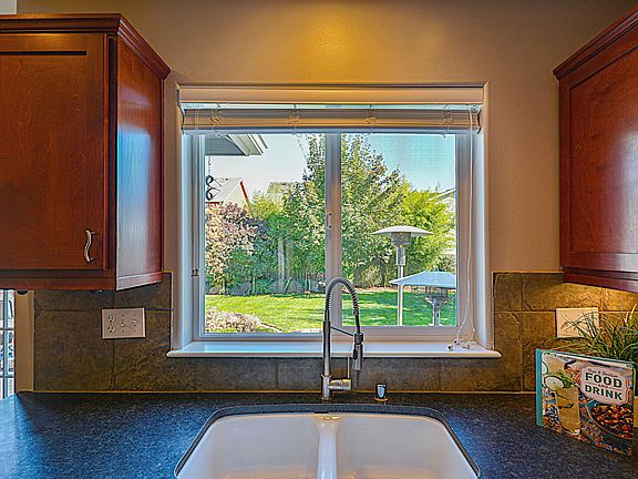 5th image of 15106 275th Ct NE