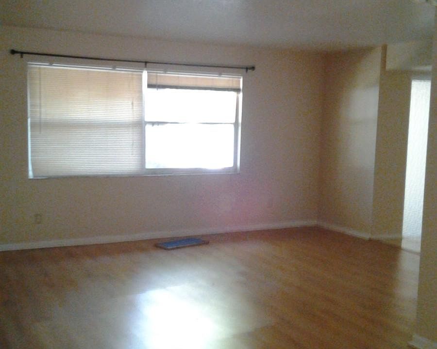 1st image of 2706 Landmark Dr