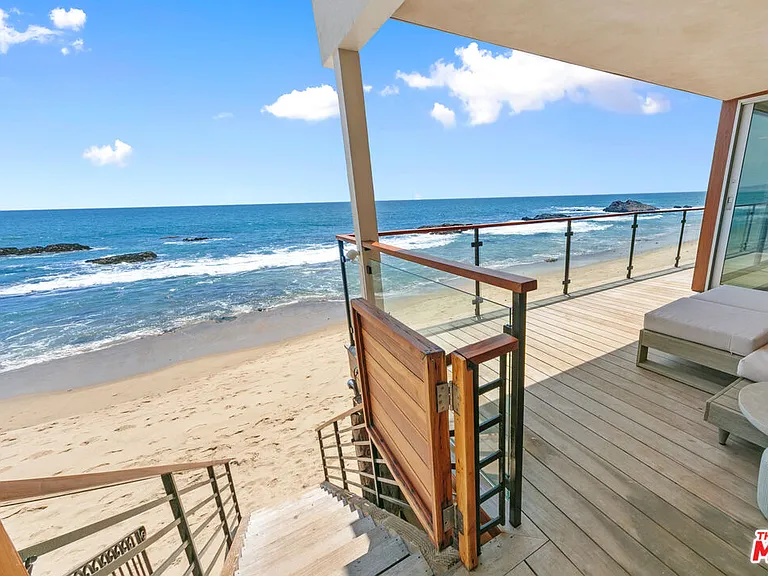 24928 Malibu Rd — Photo 32
