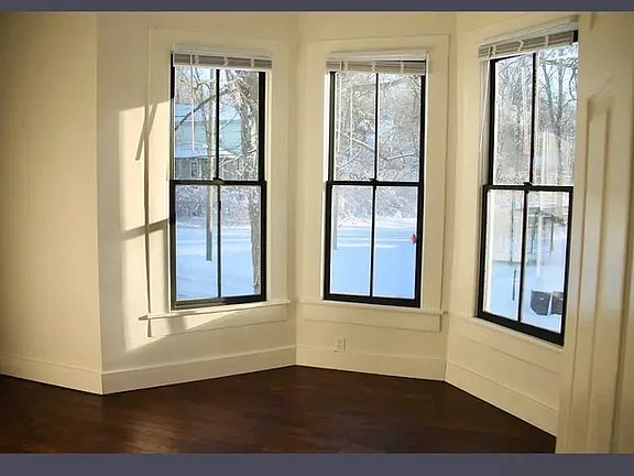 3rd image of 628 New York St