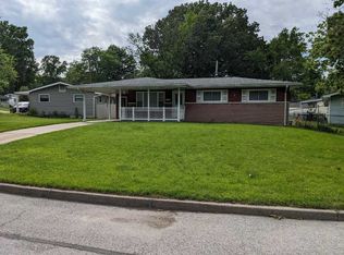 706 Riderwood Dr, Hazelwood, MO 63042