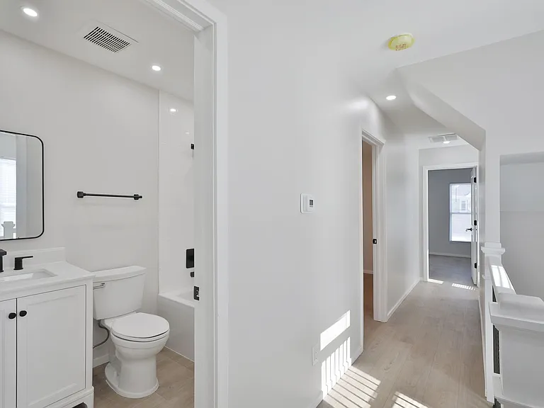 108 Hawkes Ave — Photo 22