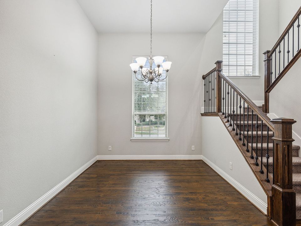 1st image of 5032 Amande Ave