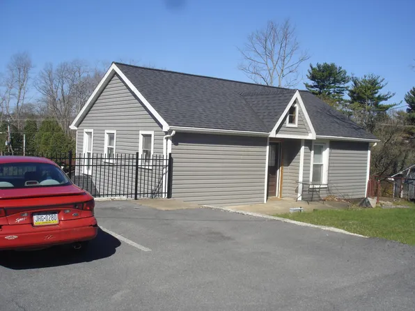 711 Oak St, State College, PA 16803