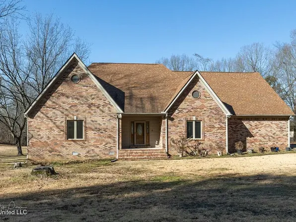 327 Getwell Rd, Hernando, MS 38632