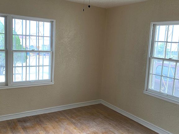 4th image of 4533 Clifton Ave
