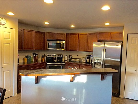 5th image of 8112 Cantabella Court SE