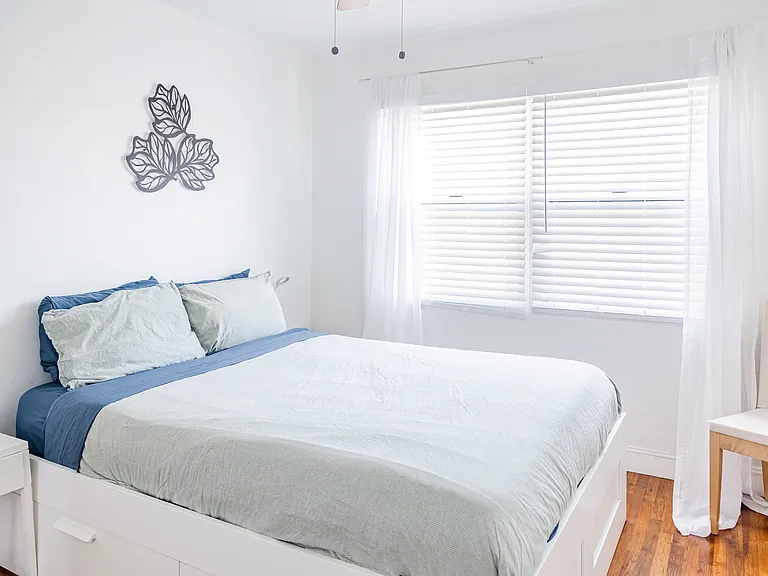 2221 Cable St — Photo 9