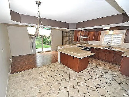 28842 James Dr — Photo 4