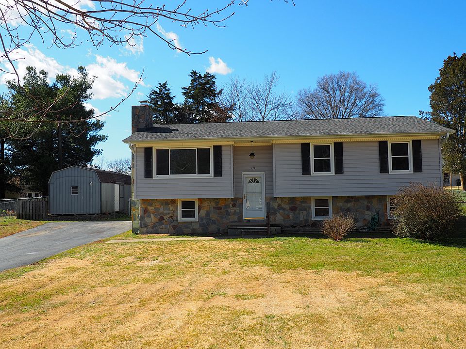 1st image of 719 Scott Dr