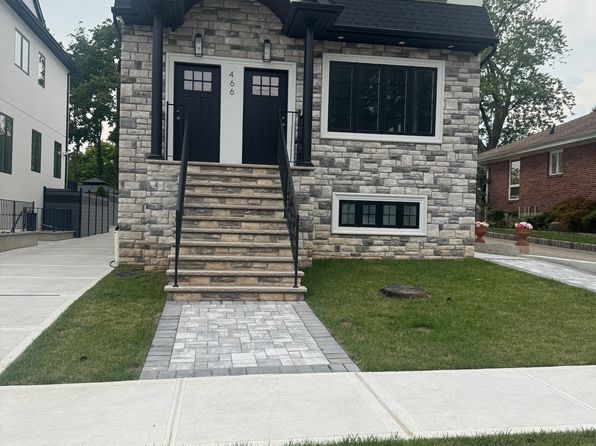 466 Vernon Ave #2