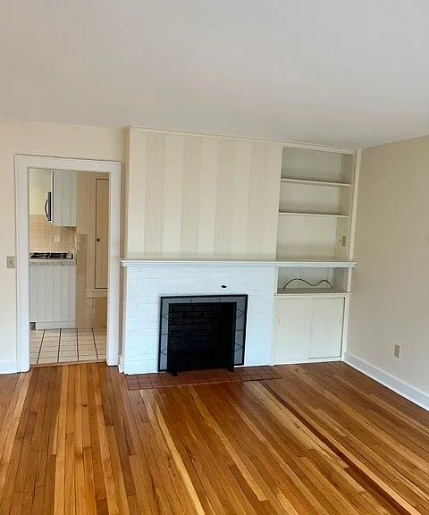 326 S 3rd St — Photo 2
