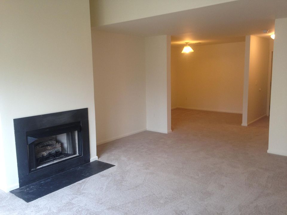 2nd image of 143 Falcon Ridge Way N