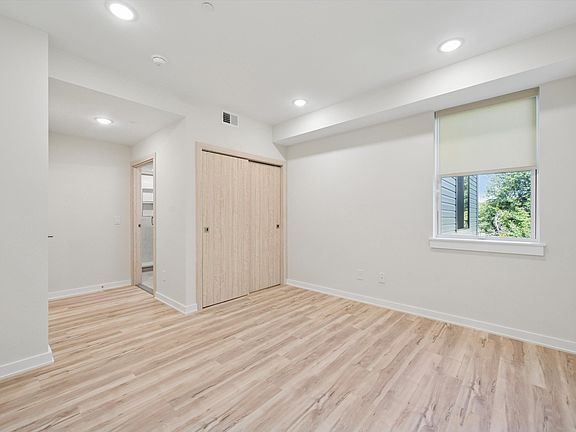 2nd image of 3729 Lancaster Ave #302