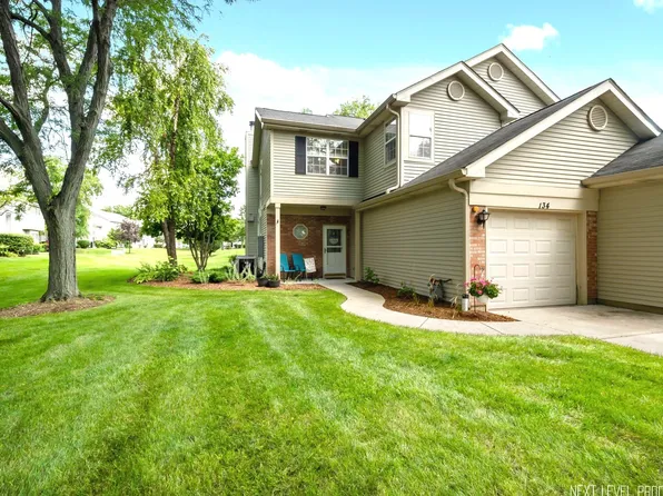 134 Golfview Dr, Glendale Heights, IL 60139
