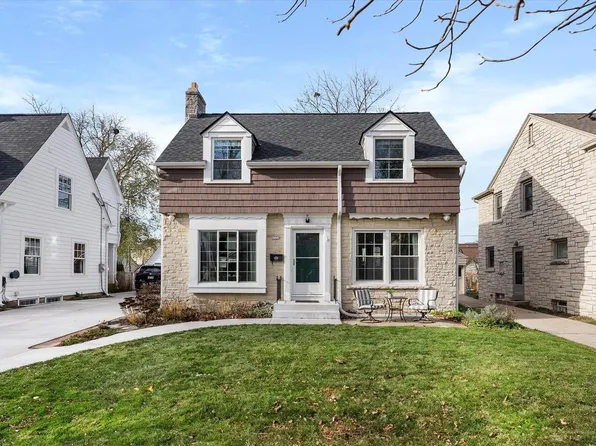 5335 North Shoreland AVENUE, Whitefish Bay, WI 53217