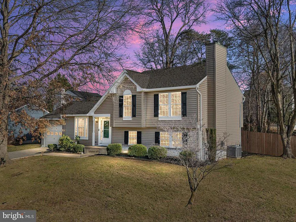 814 Vacation Dr photo 1