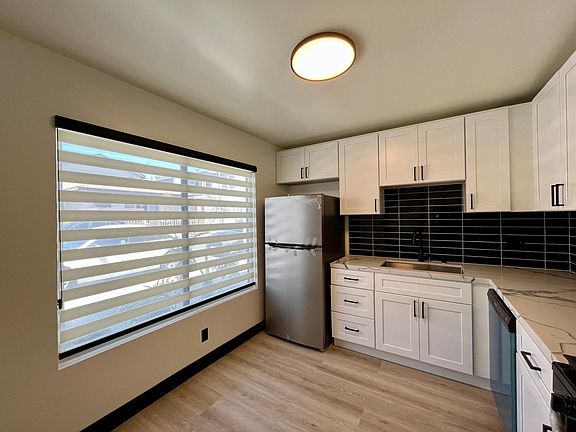 5th image of 28 Roswell Ave APT 1