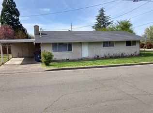 1295 N Keene Way Dr, Medford, OR 97504