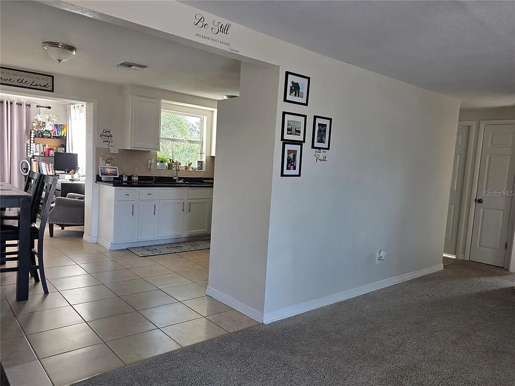 3 bed, 1.0 bath, 1122 sqft, $1,800 — Photo 3