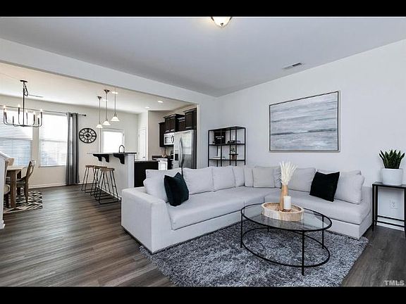 5th image of 509 Timpson Ave