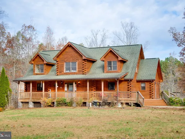 8310 Bear Lake Dr, Spotsylvania, VA 22551