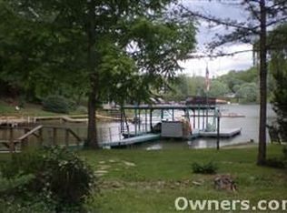 261 Chatuge Village Cir, Hayesville, NC 28904