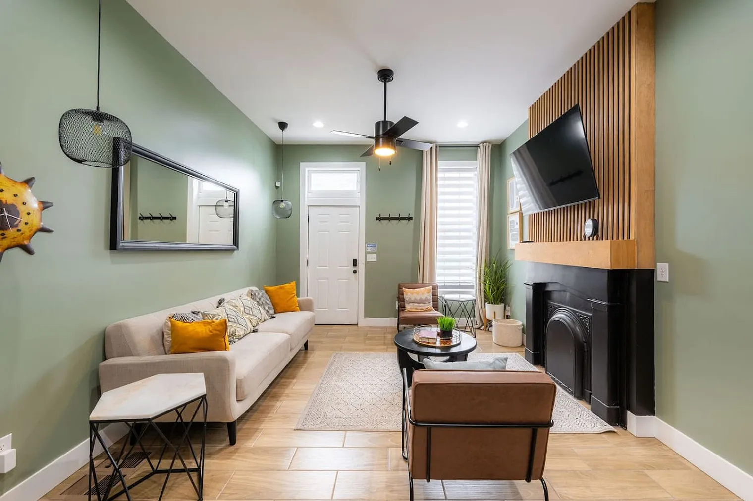 3 bed, 2.5 bath, 1776 sqft, $3,813 — Photo 1