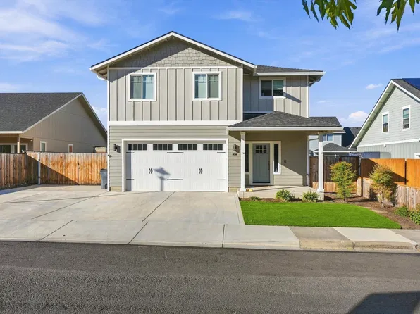 213 Samuel Lane Loop Rd, Phoenix, OR 97535