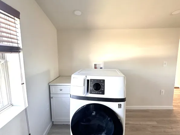 19-15 Clintonville Street image 13 of 17