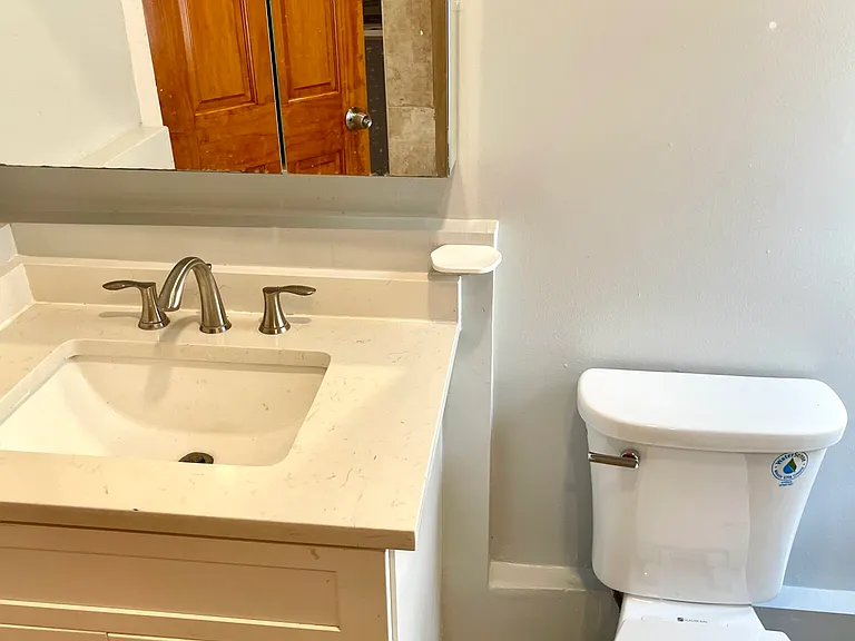 17 Erie St #3 — Photo 7
