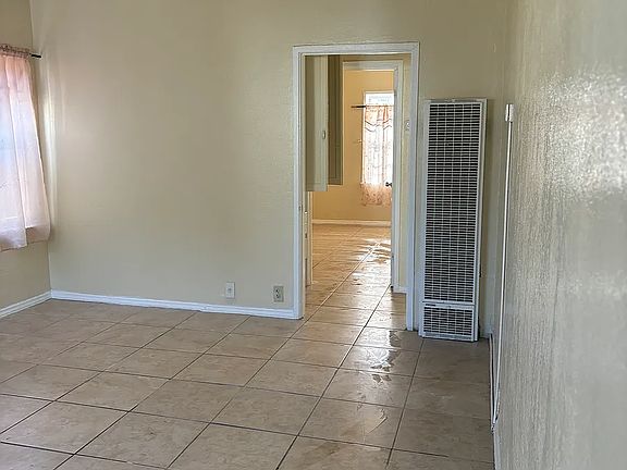 4th image of 553 W 95th St
