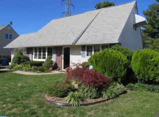 133 Kenwood Dr N, Levittown, PA 19055