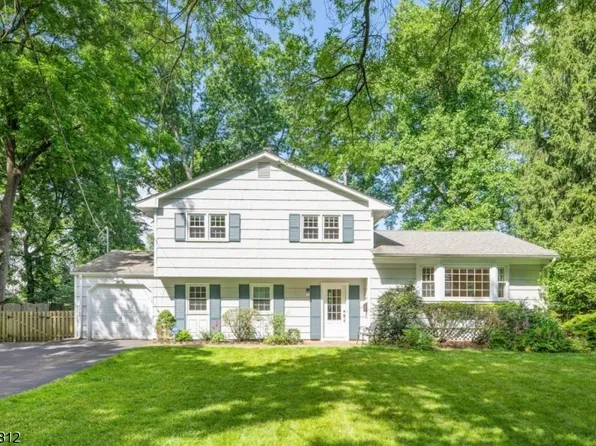 21 Ardsley Ct, New Providence Boro, NJ 07974