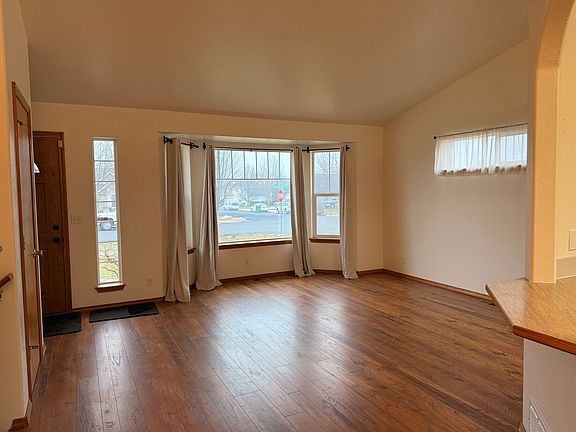 2nd image of 8104 N Ainsworth Dr