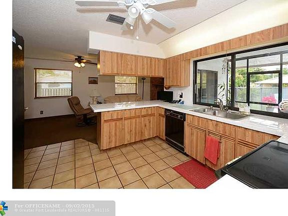 5th image of 11731 NW 27th St