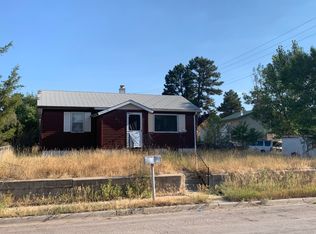 503 Pine St, Newcastle, WY 82701
