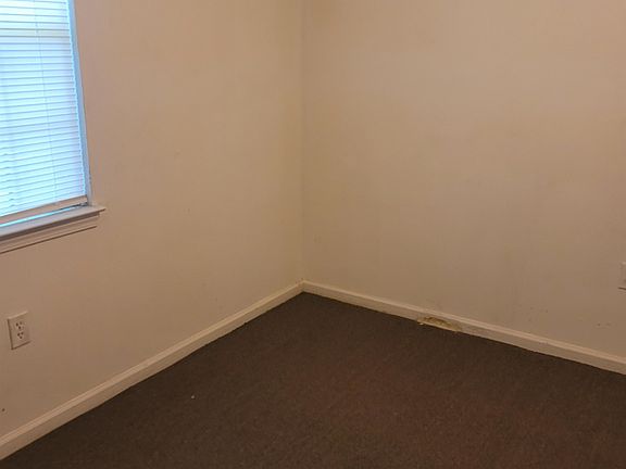 5th image of 2331 Dexter Ave
